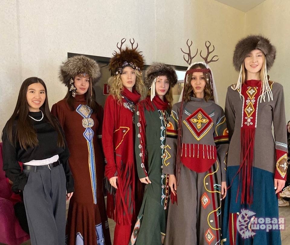 Коллекция шорской одежды выиграла на конкурсе дизайнеров в Барнауле