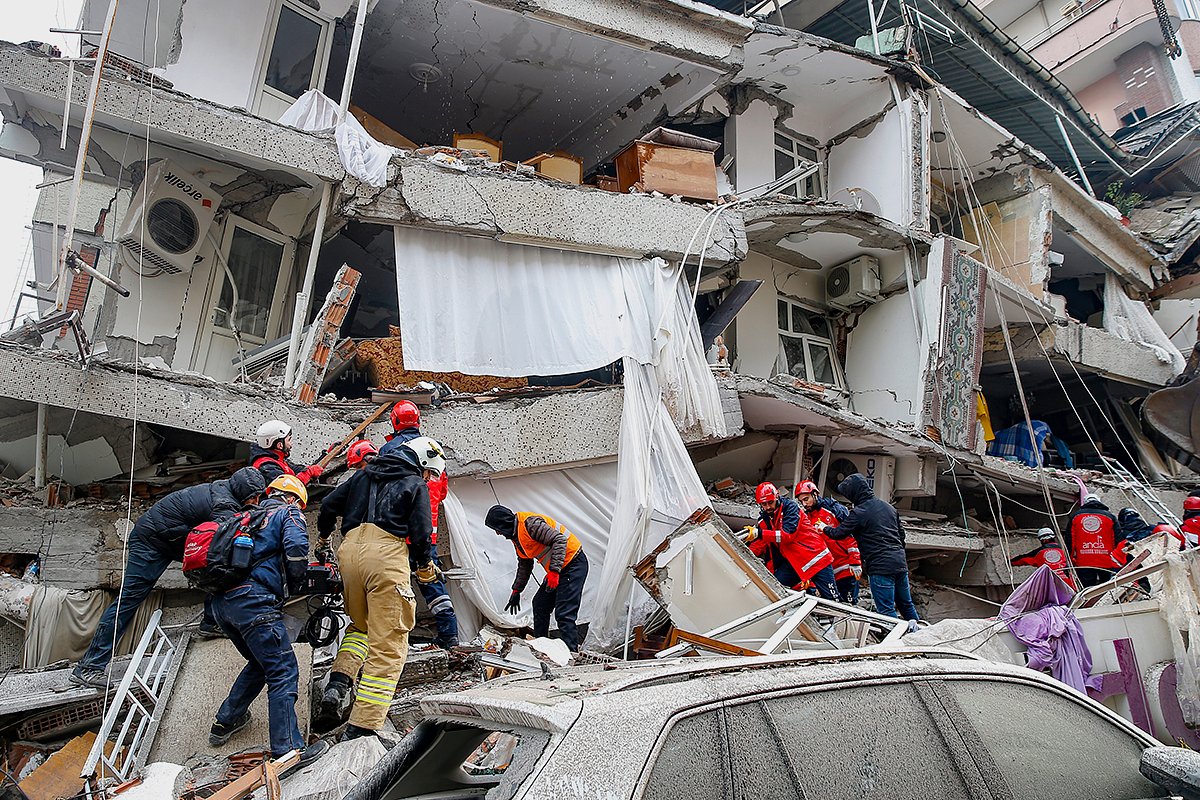 Число погибших при землетрясении в Турции и Сирии превысило 21000