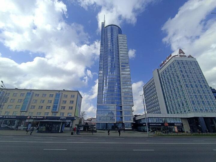 Бизнес-центр Royal Plaza на проспекте Победителей. Минск, апрель 2026 года. Фото: "Яндекс" qkzihdixqiqhukmp